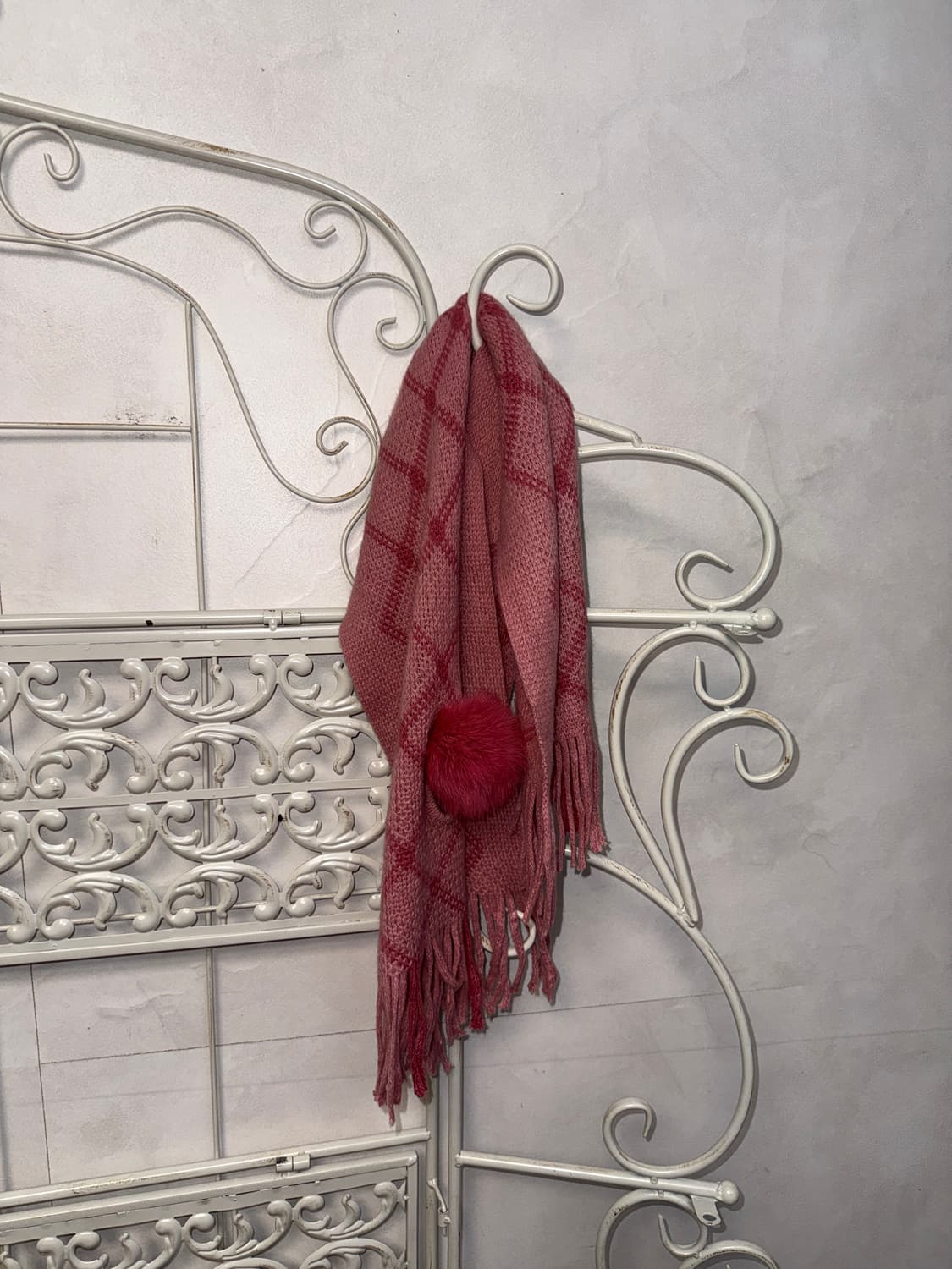 Baby pink check fur ball muffler  상품이미지4