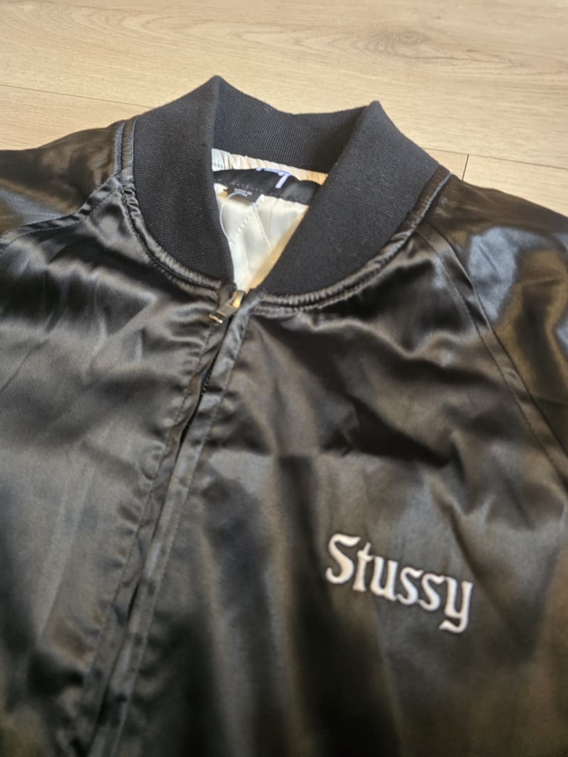 스투시 캘리포니아 사틴 자켓 블랙 상품이미지2