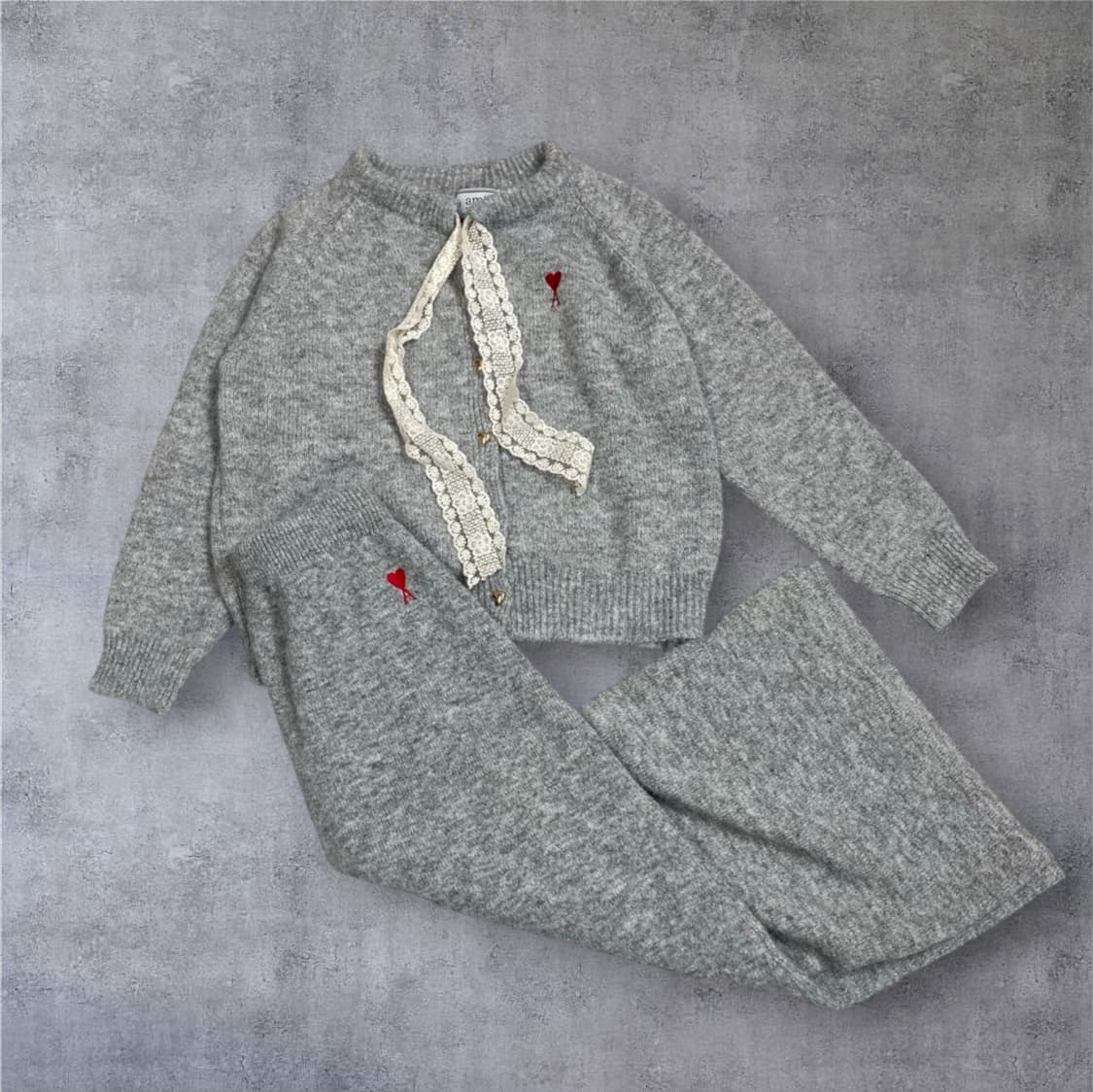 아미 하트로고 레이스 트리밍 니트 가디건 롱스커트 셋업 상품이미지9