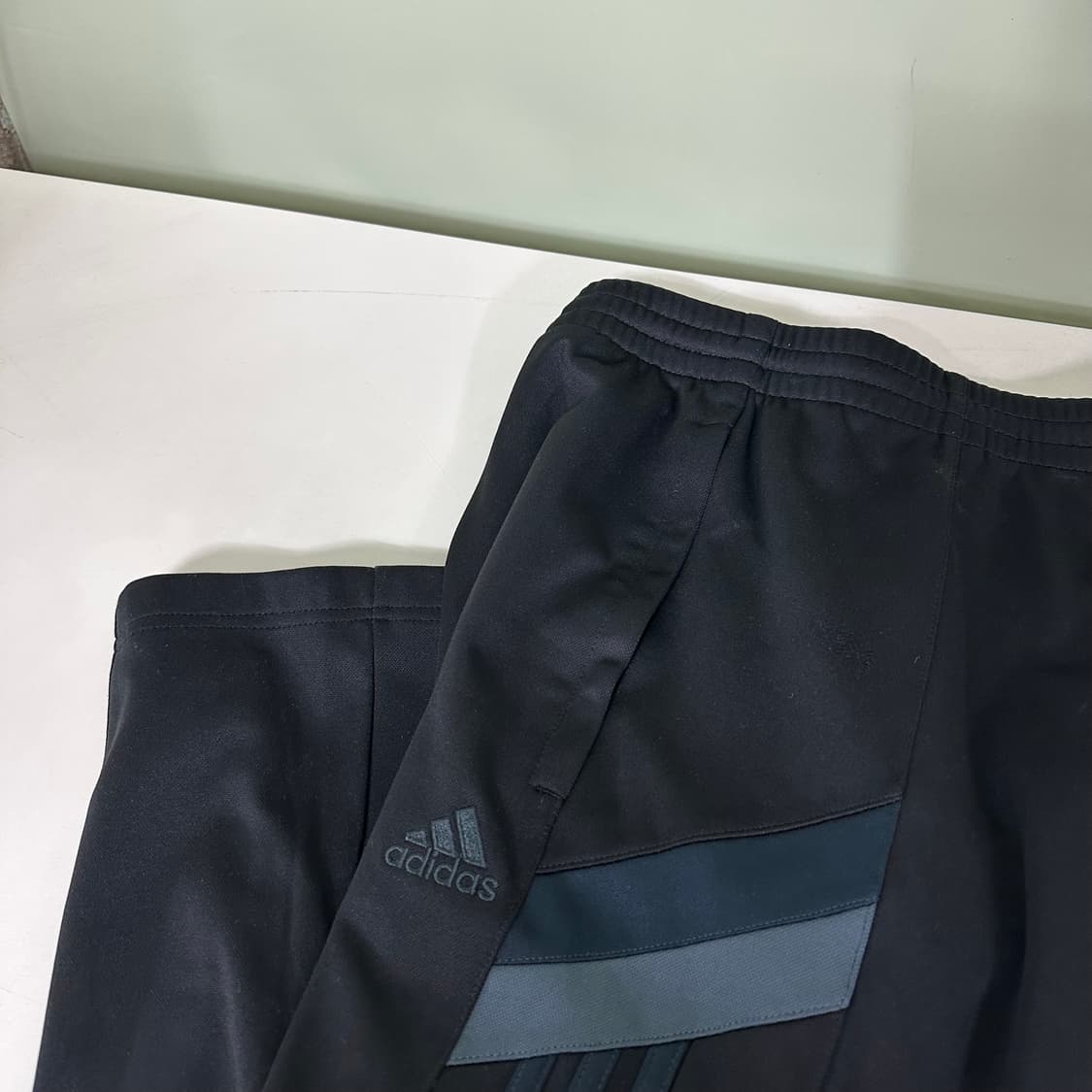 95 M 아디다스풋볼 블랙 머슬핏 CLIMALITE 트레이닝 축구팬츠 상품이미지2