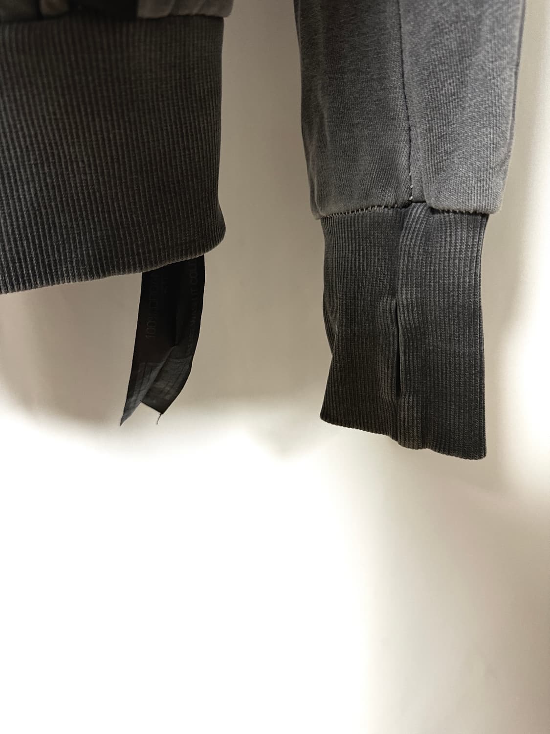 아이작세럼 2way Taping Stitch 헤비코튼 핑거홀 집업 상품이미지6