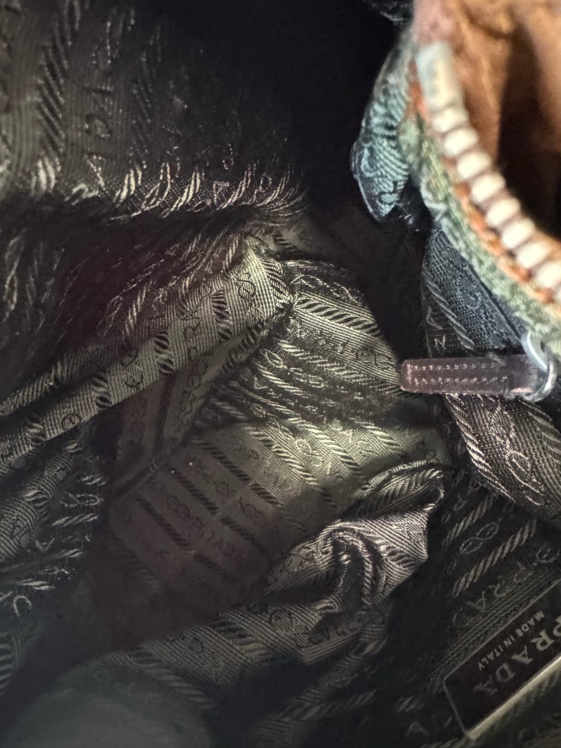 프라다 포코노 숄더백(정품) 상품이미지6