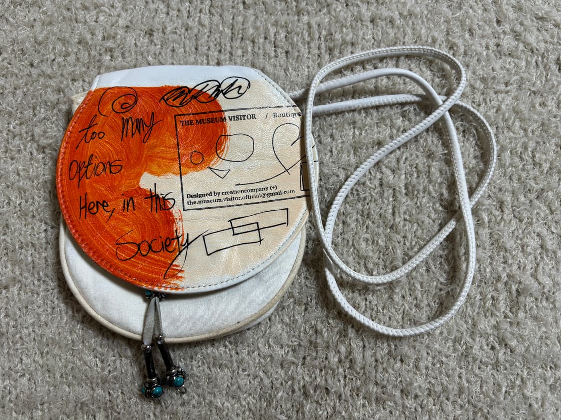 더뮤지엄비지터 미니백 상품이미지1