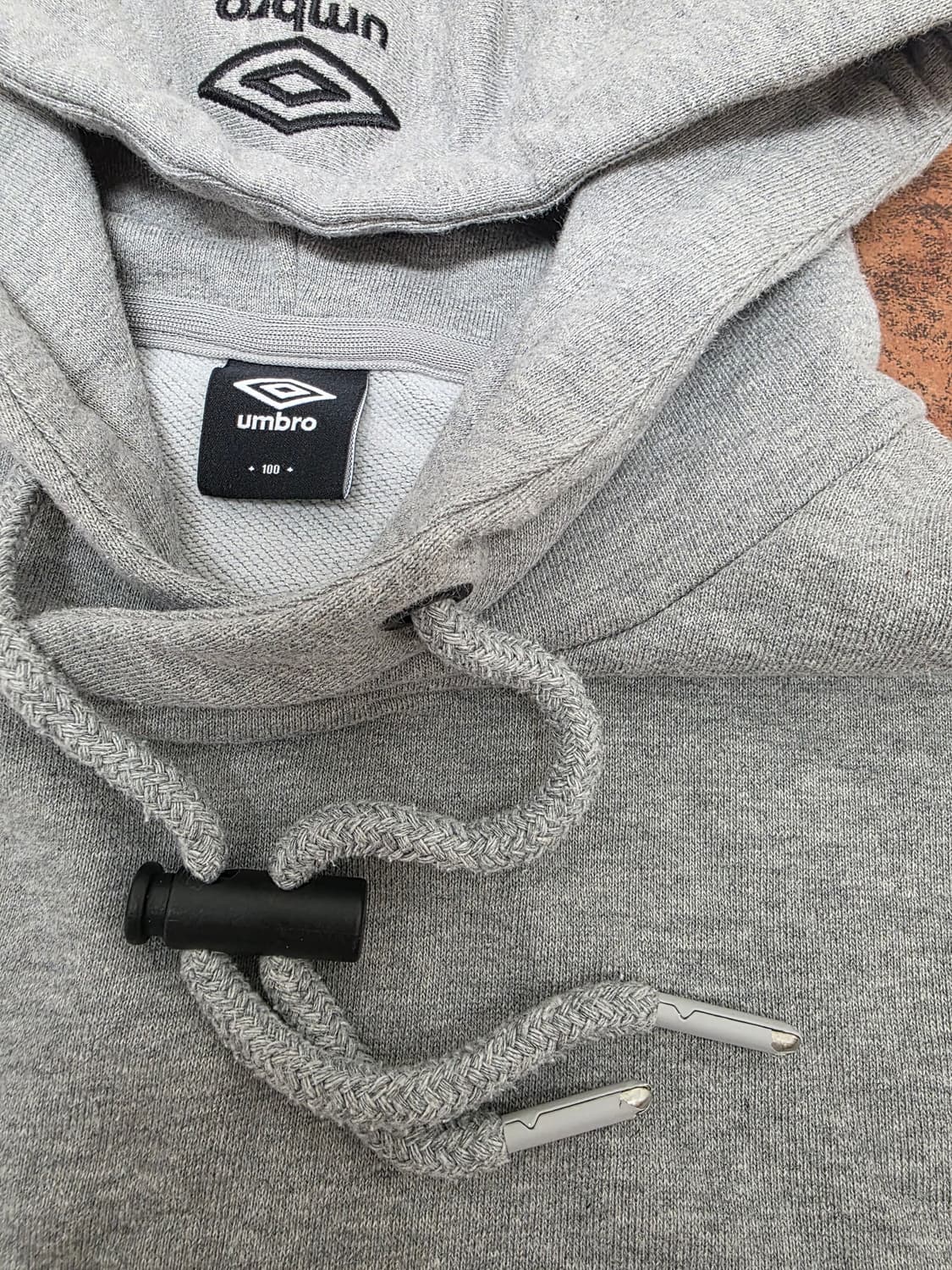 엄브로 오버핏 프린팅 후드티 100 상품이미지3