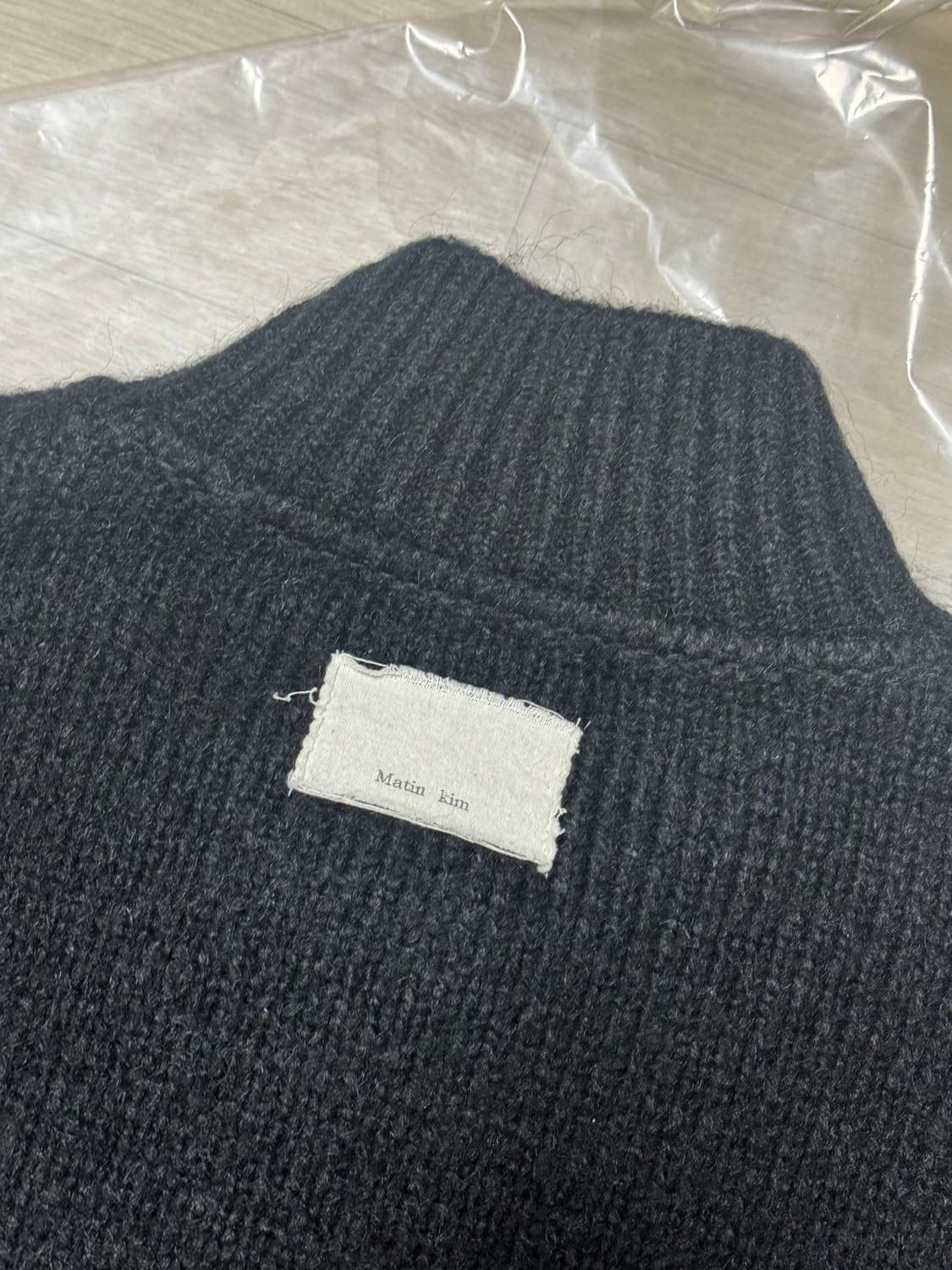 [free] 마뗑킴 블랙 니트 가디건 상품이미지5