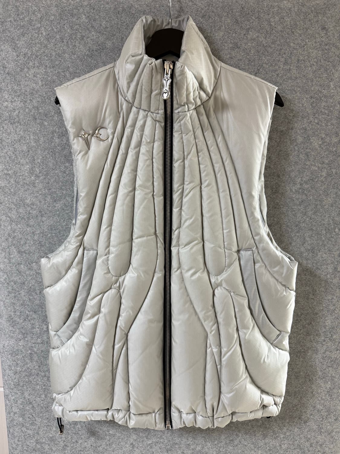 떠그클럽 케이브 구스다운 베스트 2사이즈 실버 상품이미지3