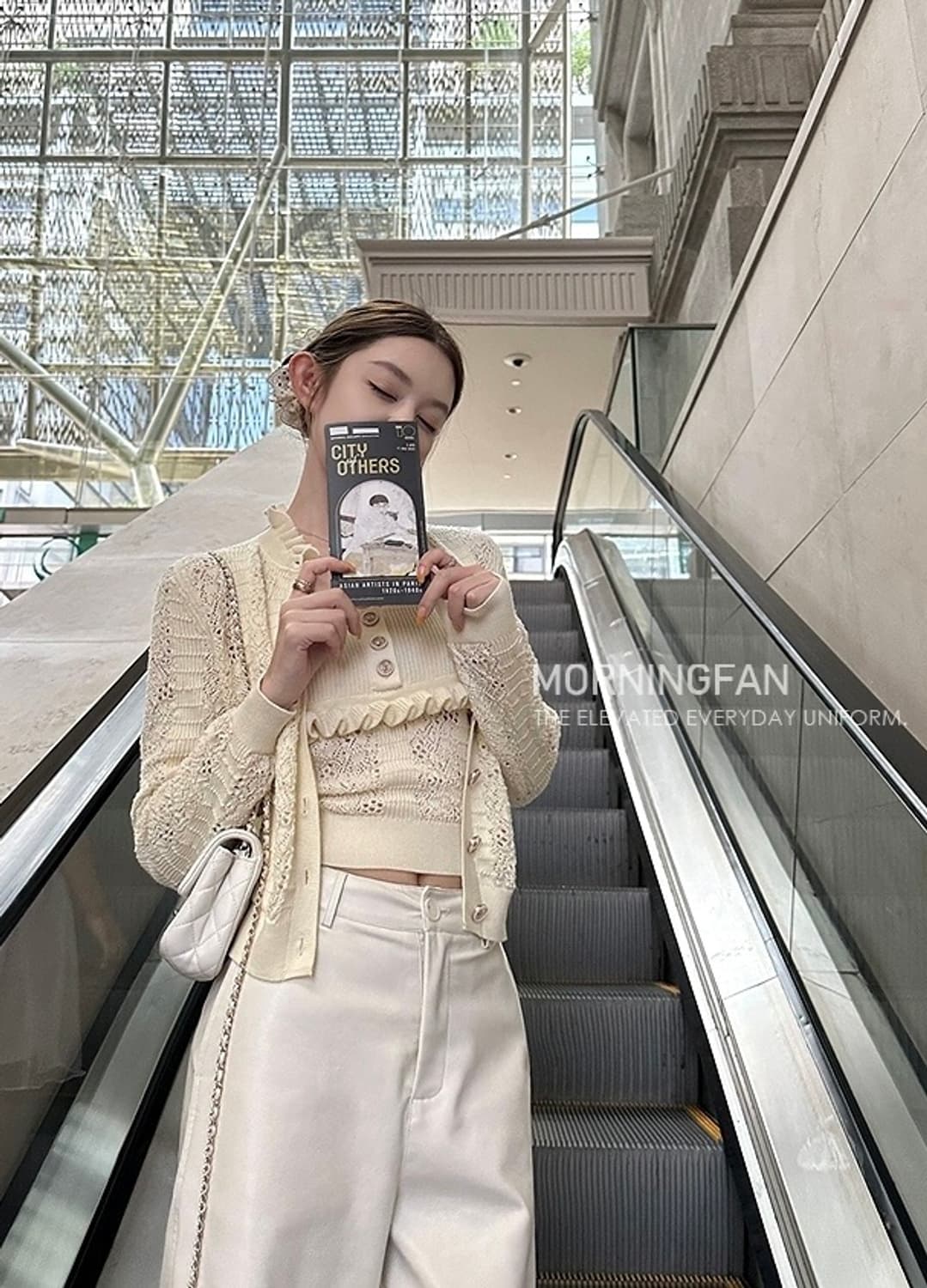 MORNINGFAN 플리터 커스텀 레이스 니트 슬리브리스 탑 가디건 투피 상품이미지6