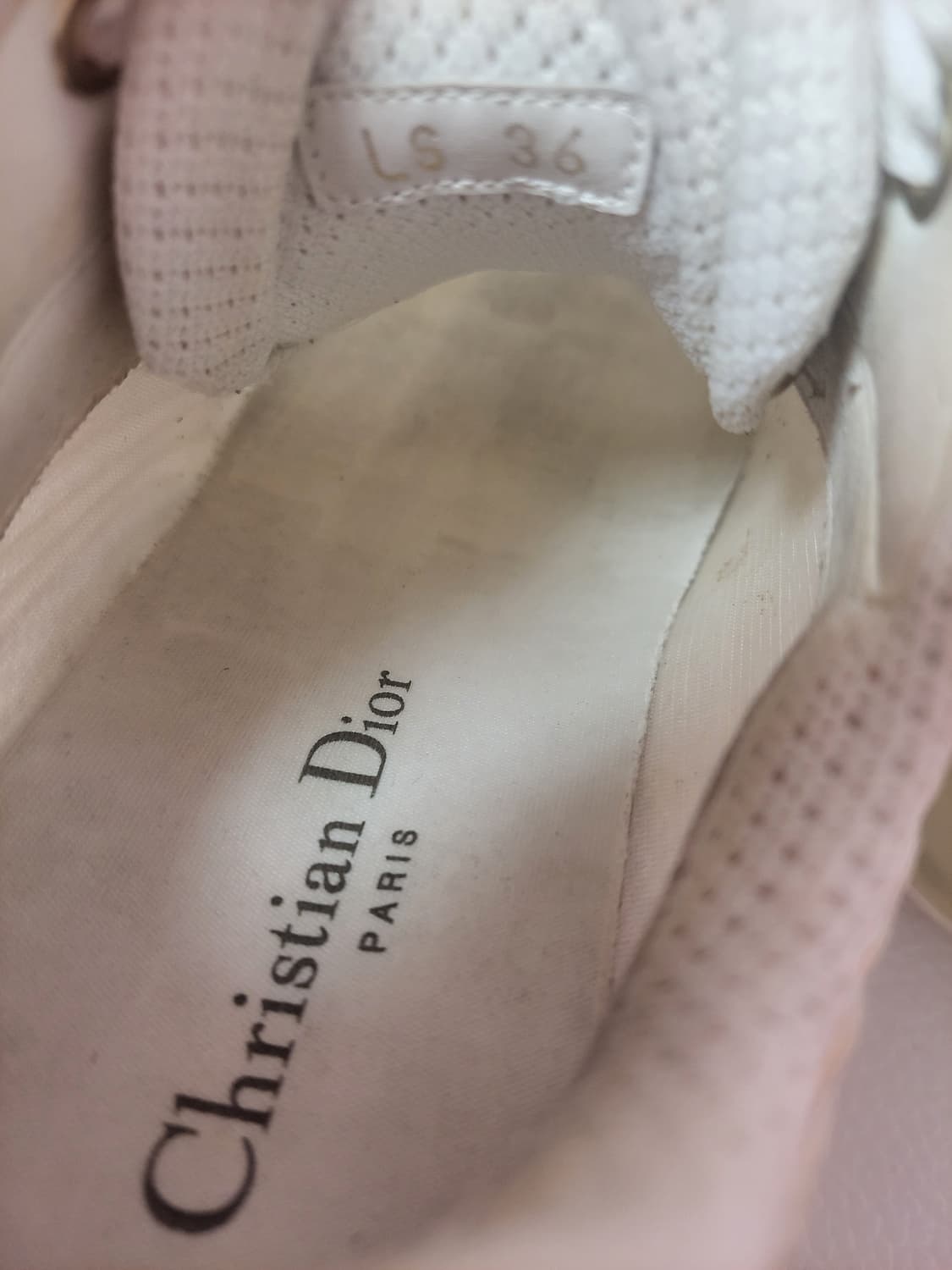 정품)급처명품세탁완료상태좋음!디올 바이브 수지 스니커즈 운동화 골드 상품이미지4