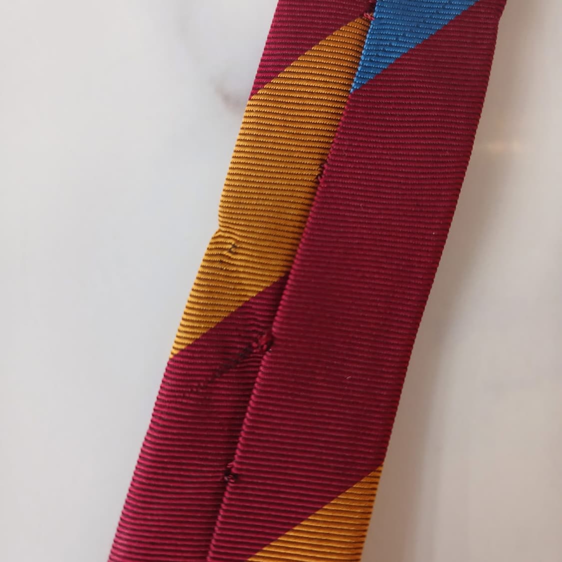 아쿠아스큐텀 와인 스트라이프 엠블럼 넥타이 9.5cm A등급 A19113 상품이미지9