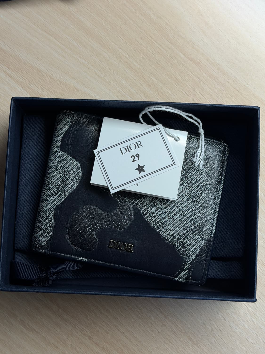 디올 x 피터 도이그 리미티드 카모 반지갑 상품이미지1