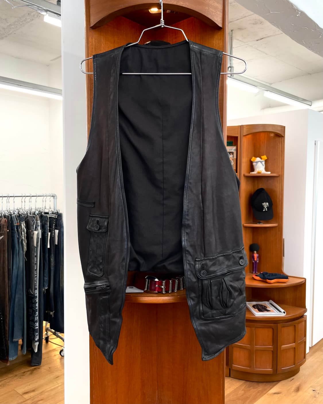 [2] 블랙바렛 닐바렛 레더 베스트 상품이미지2