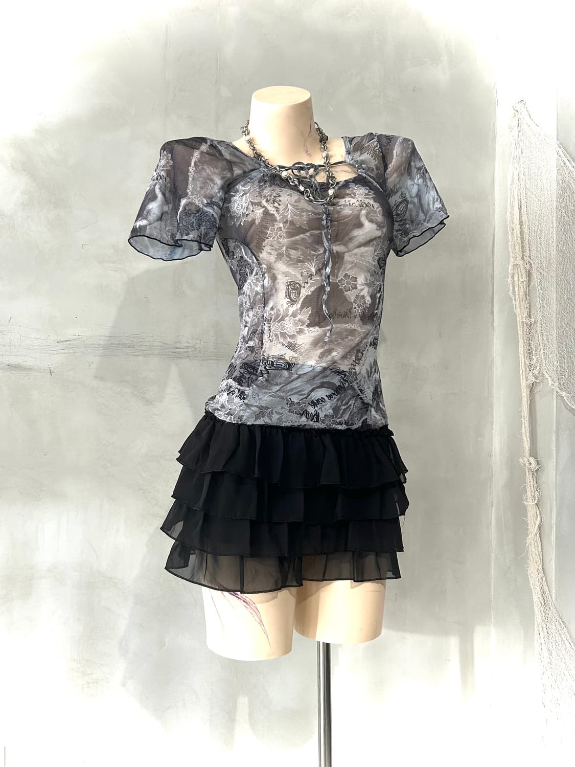 OzzOn OzzStock graphic blouse top 상품이미지1