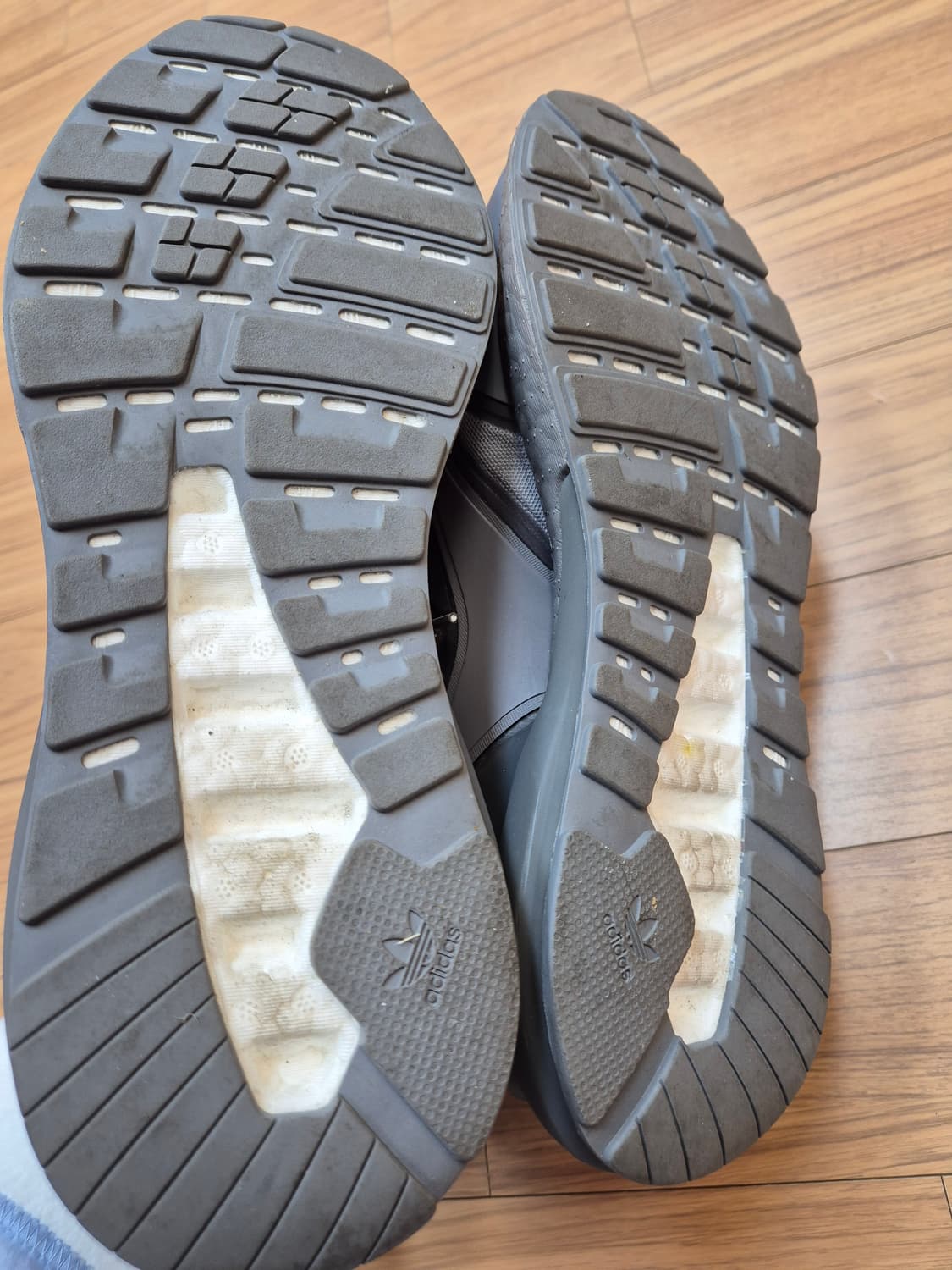 아디다스 ZX 2K 회색 운동화 270mm 판매합니다. 실착 횟수 5회  상품이미지5