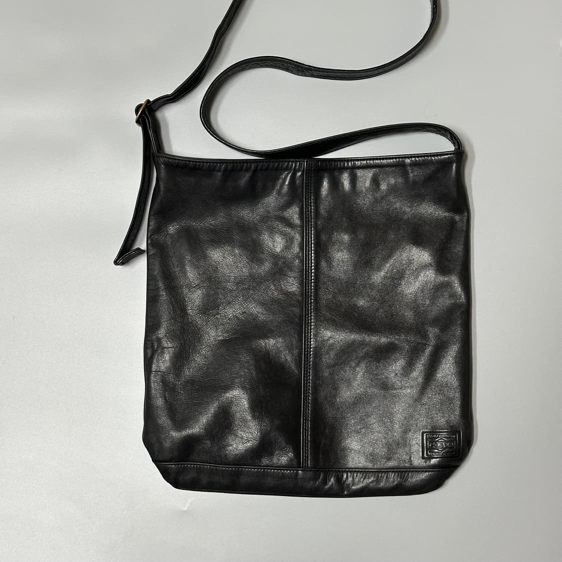 요시다포터(Porter) 프랭크 레더 숄더백 (블랙) 상품이미지2