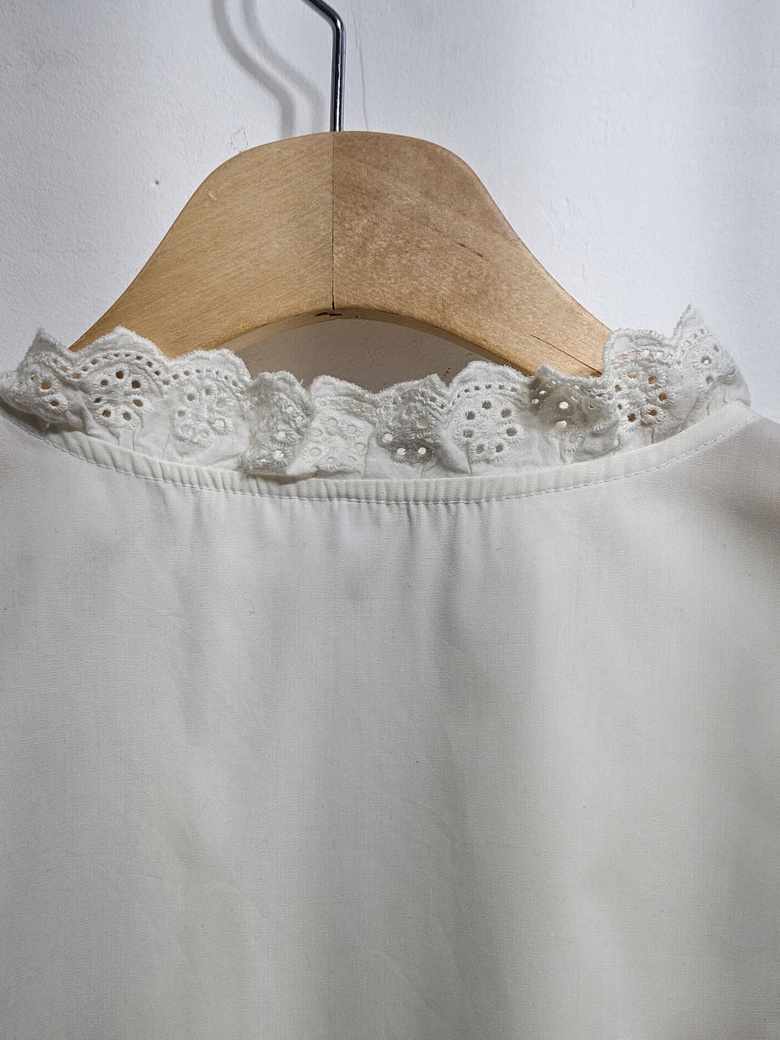 GU 면자수 프릴 디테일 블라우스 상품이미지9