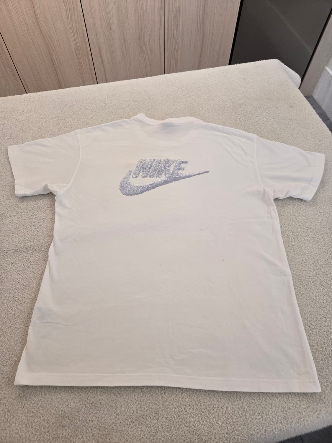 나이키 흰색 반팔 티셔츠 L (실수로 거꾸로 입어도 됨) 상품이미지6