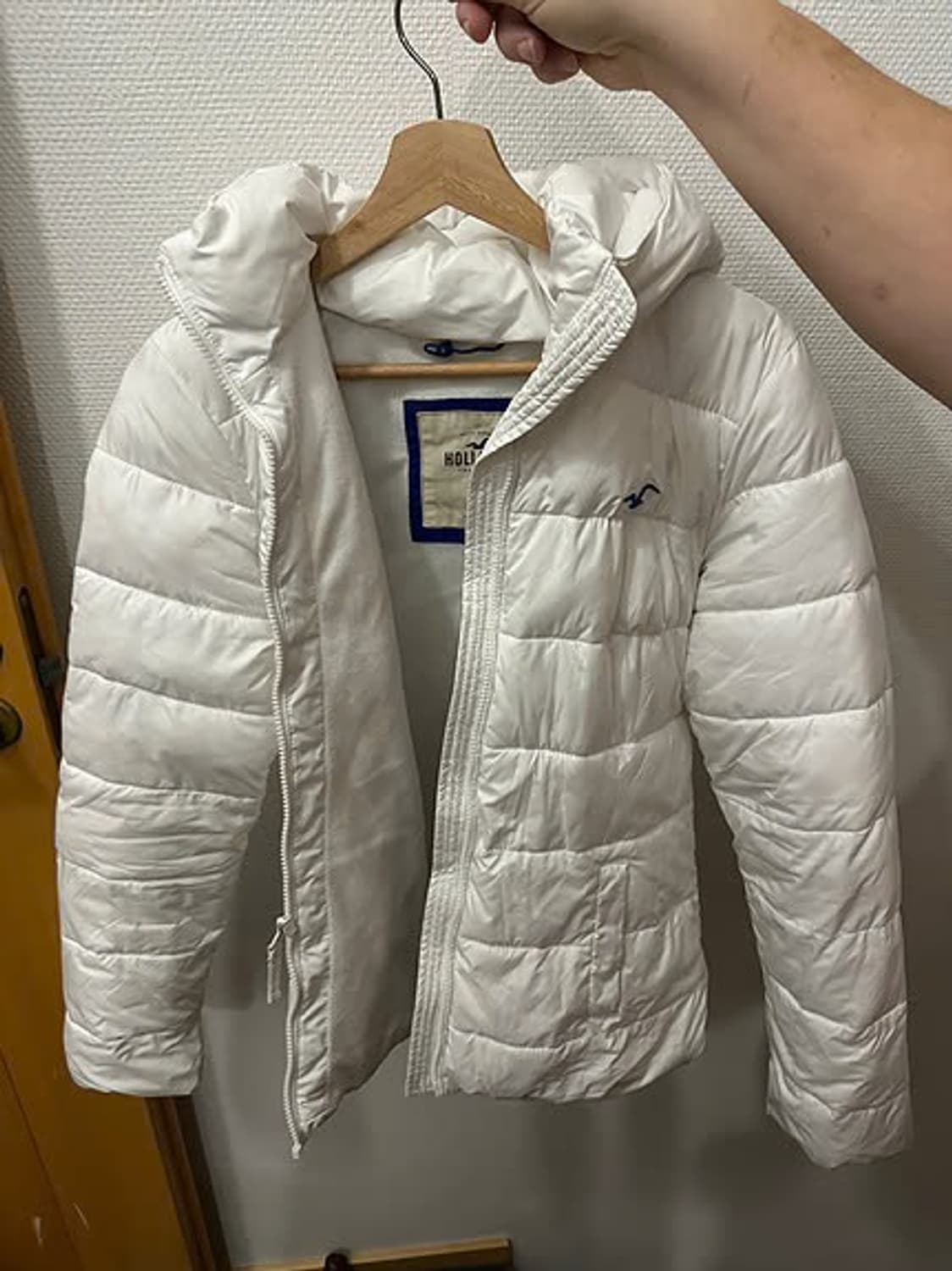 홀리스터 화이트 흰색 패딩 상품이미지2