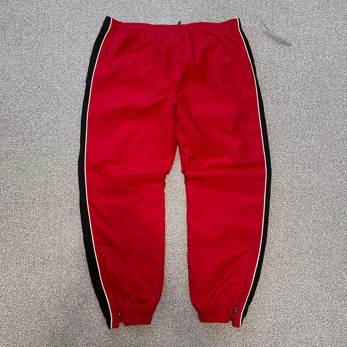나이키 레드 트랙팬츠 상품이미지3
