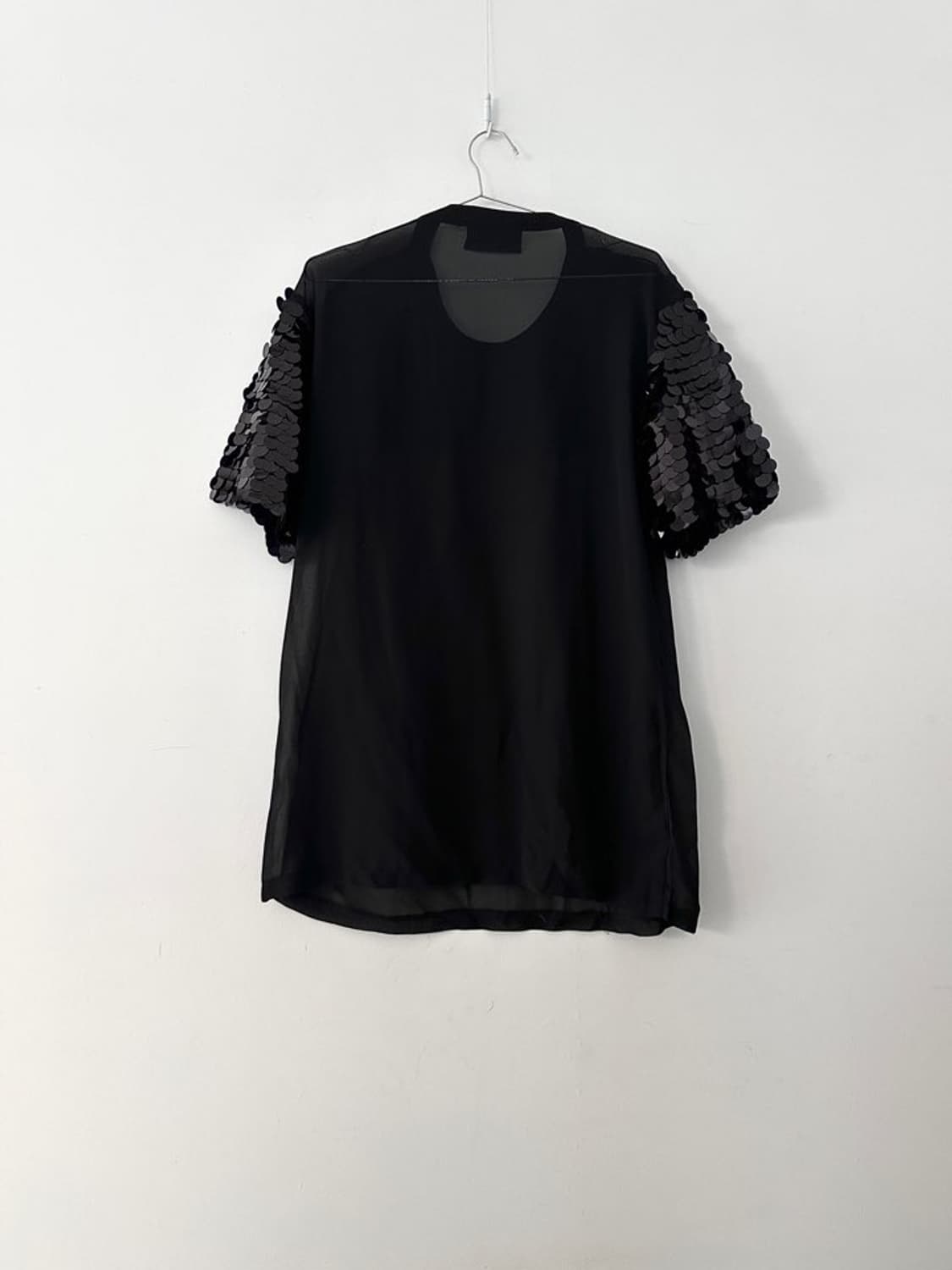 HORSE beads sheer top / black 상품이미지3
