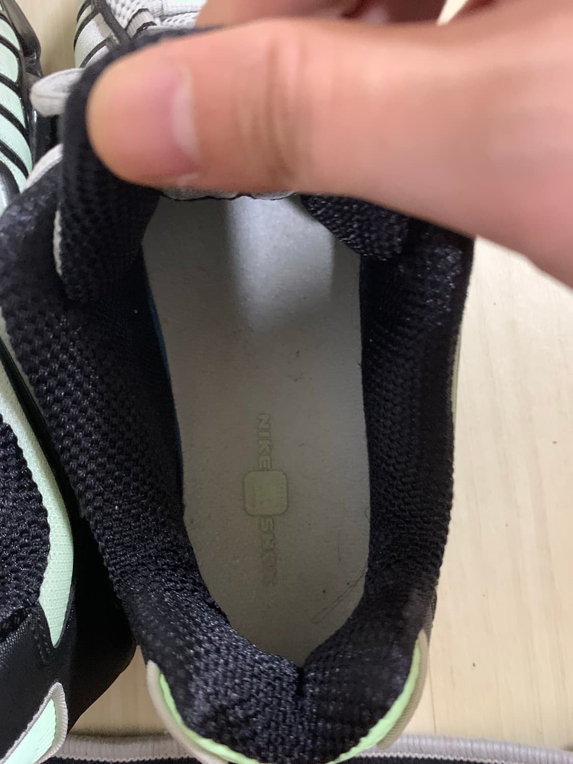 나이키샥스 TL 270사이즈 팝니다 상품이미지6