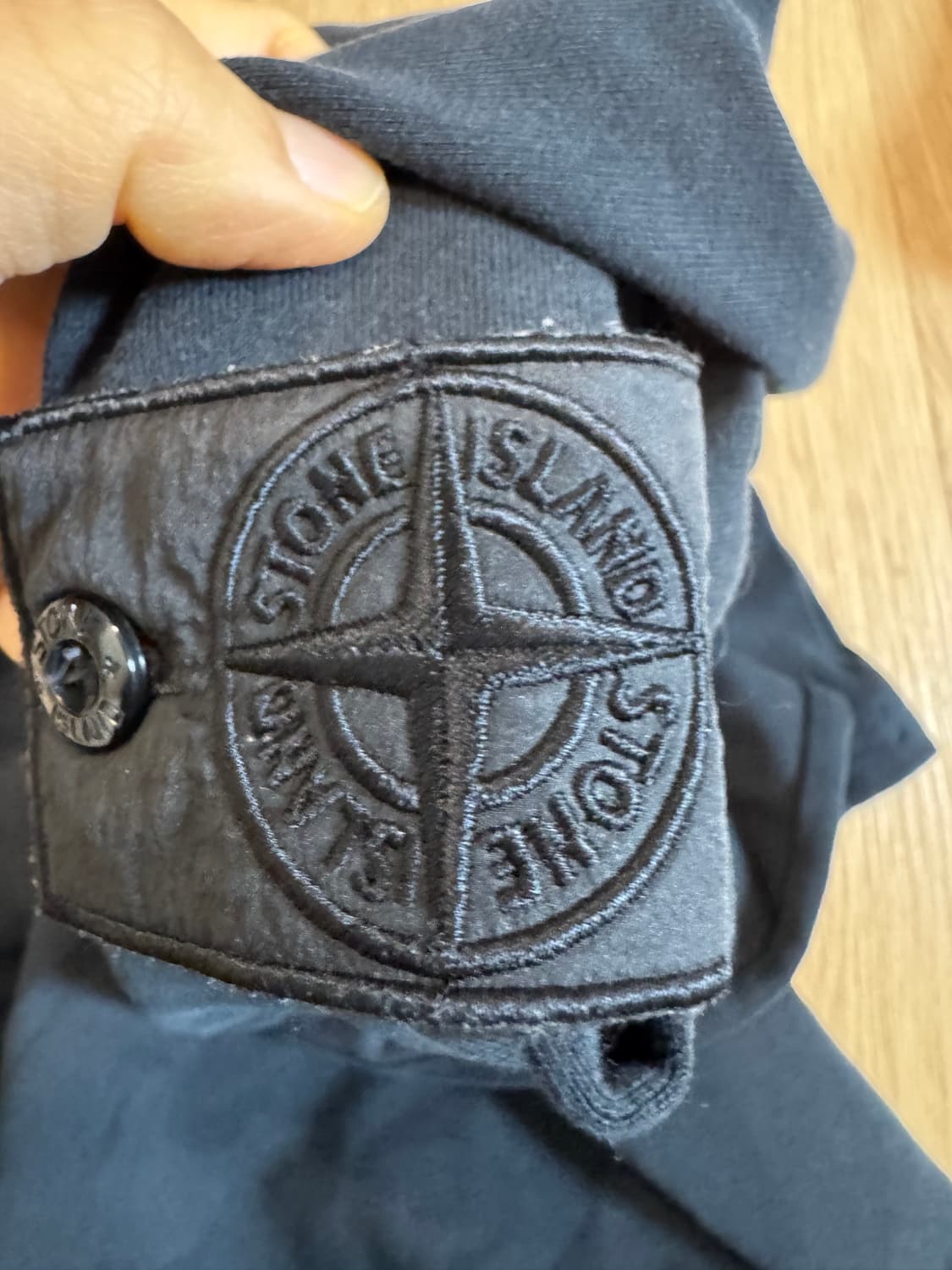 스톤아일랜드 고스트피스 와펜 맨투맨 상품이미지5