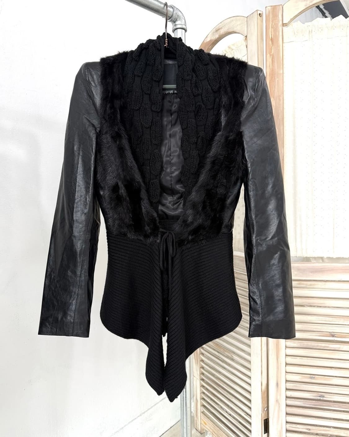 Black Mink Fur–Trimmed Leather Mix Knit  상품이미지1