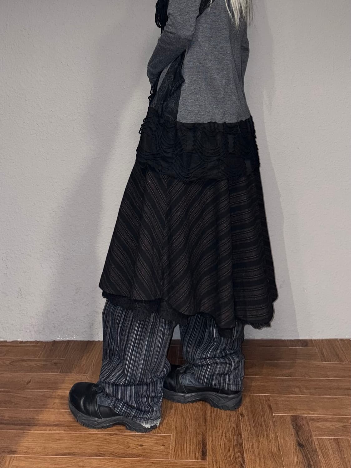 빈티지 디테일 모직 미디스커트 상품이미지3