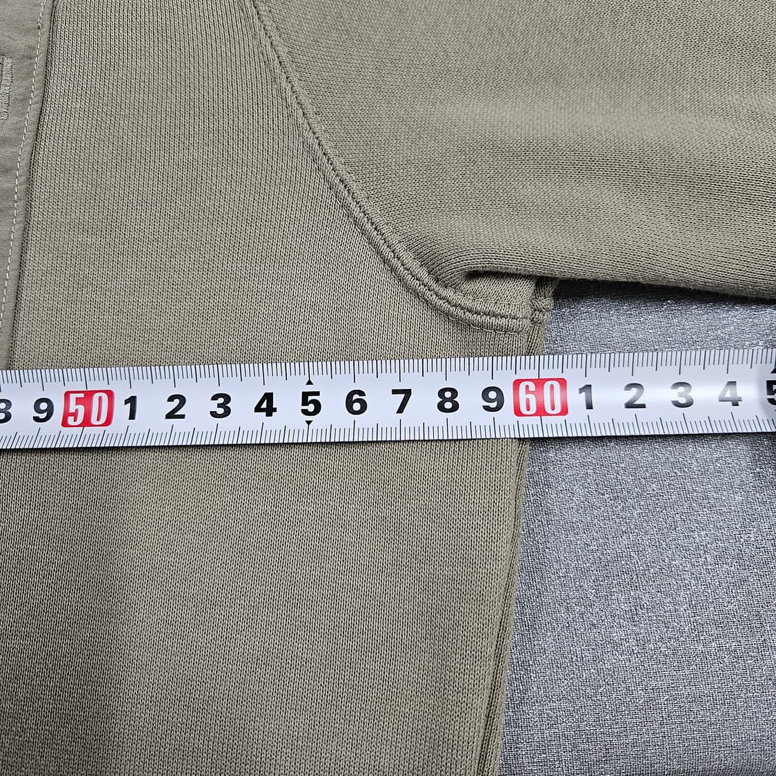 아디다스 오버핏 포켓 맨투맨 카키 L 상품이미지8