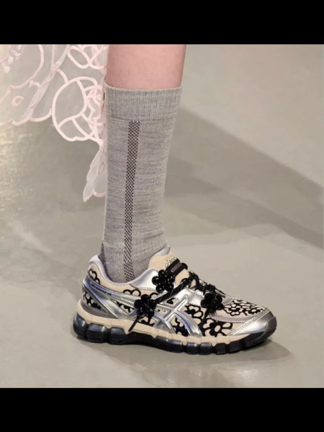 세실리아반센 아식스 베이지 240  상품이미지1