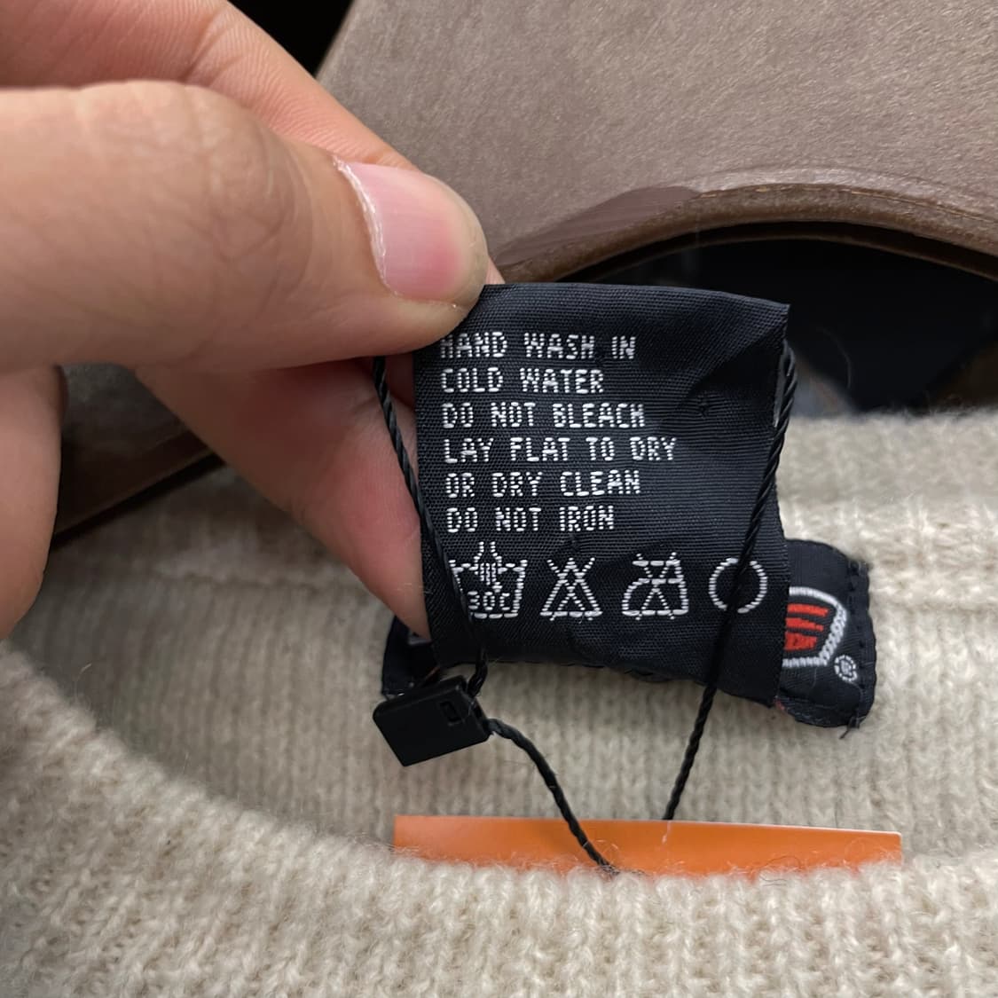 90s 반스 레트로 헤비 울 니트 스웨터 상품이미지8