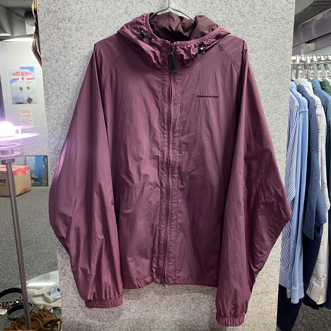 디스이즈네버댓 스몰로고 플럼 후드 바람막이 B4004 상품이미지2