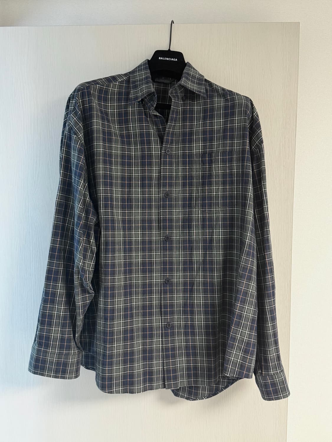 [1] 발렌시아가 백로고 플란넬 체크 셔츠 상품이미지1