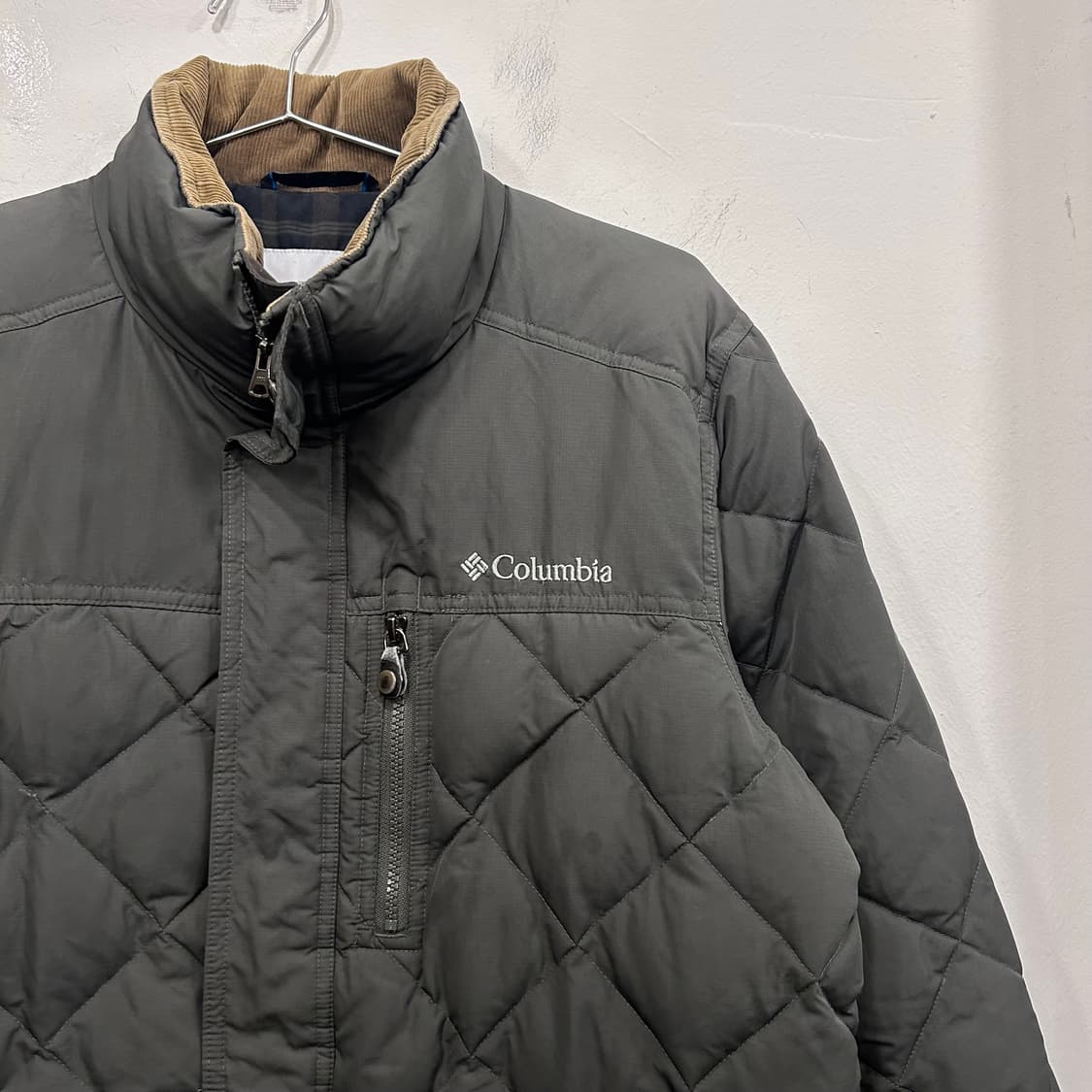 컬럼비아 덕다운 다이아몬트 퀼팅 경량패딩 상품이미지1