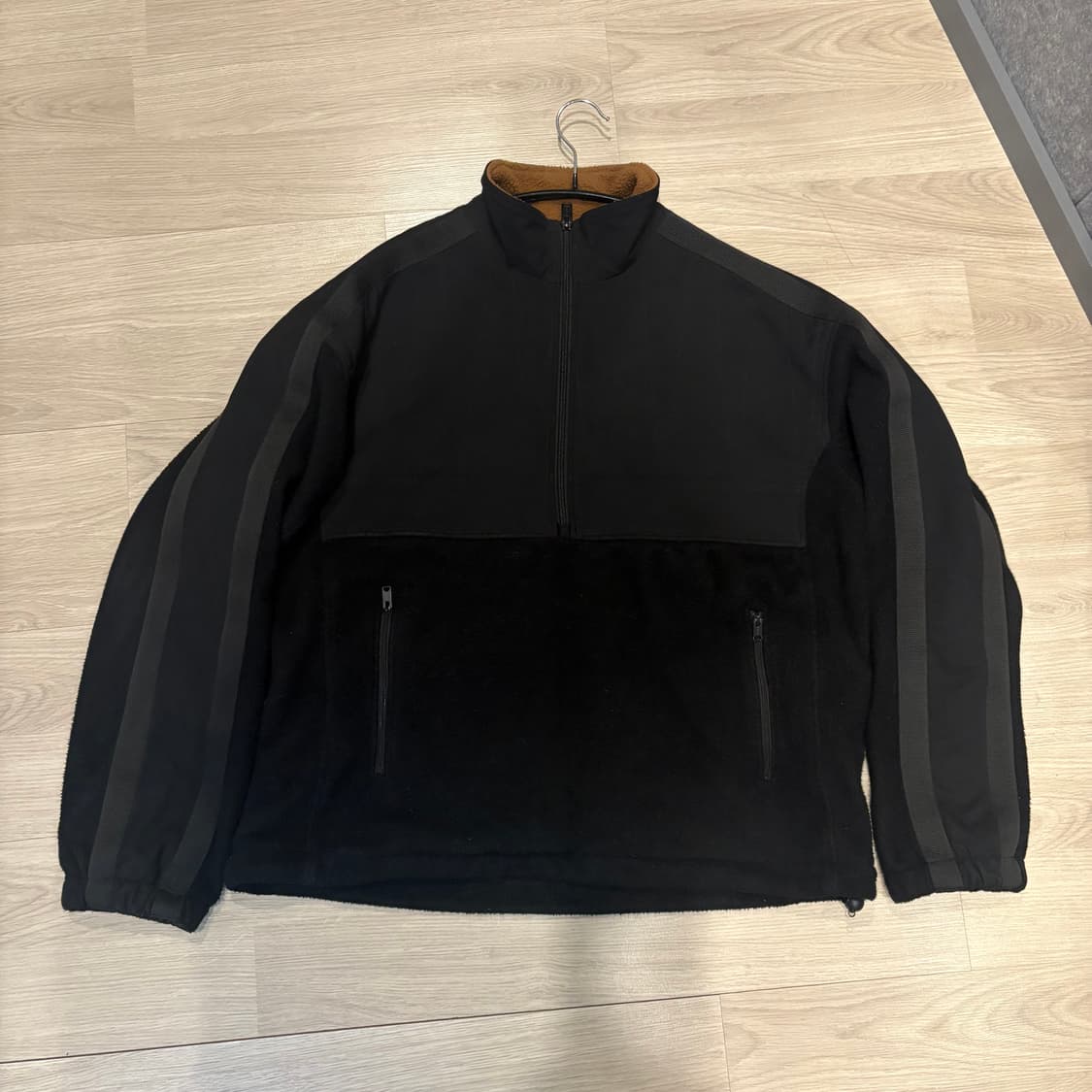 Yeezy Season 3 Fleece Half Zip Letterman 상품이미지2