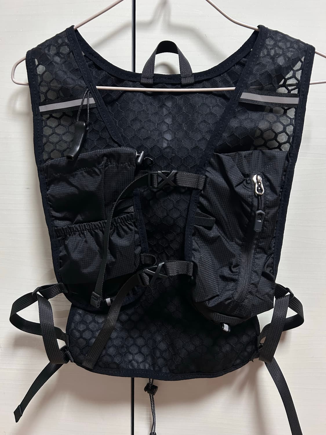 (새상품) AZELA 초경량 러닝 조끼 백팩 블랙 상품이미지2