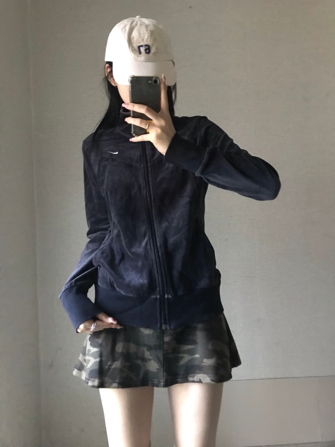 나이키 네이비 슬림핏 벨벳 집업 상품이미지3