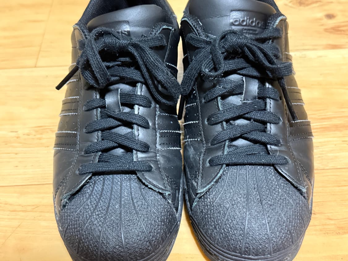 아디다스 슈퍼스타 트리플블랙 260 사이즈 판매합니다 상품이미지3