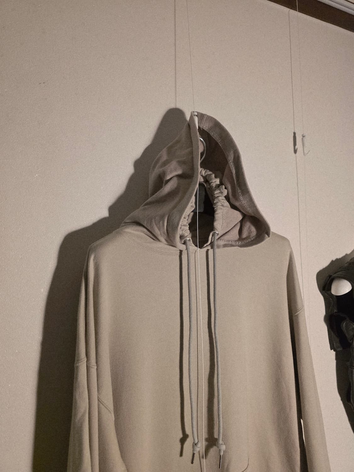 Yoke double layered hoodie 상품이미지3