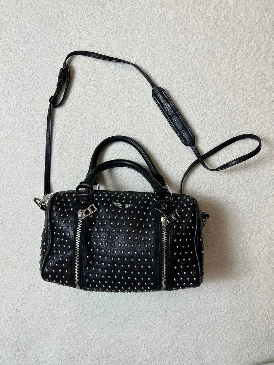 자딕앤볼테르 Y2K 그레인 가죽 스터드 써니 숄더백 A1673 상품이미지1