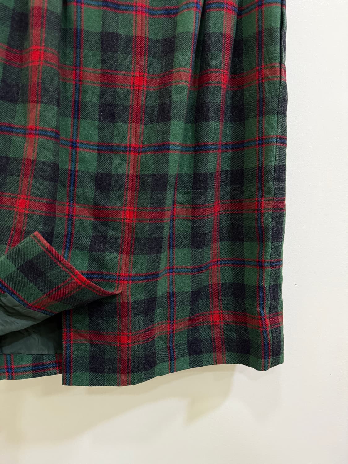 입생로랑 체크 스커트 정품 상품이미지3