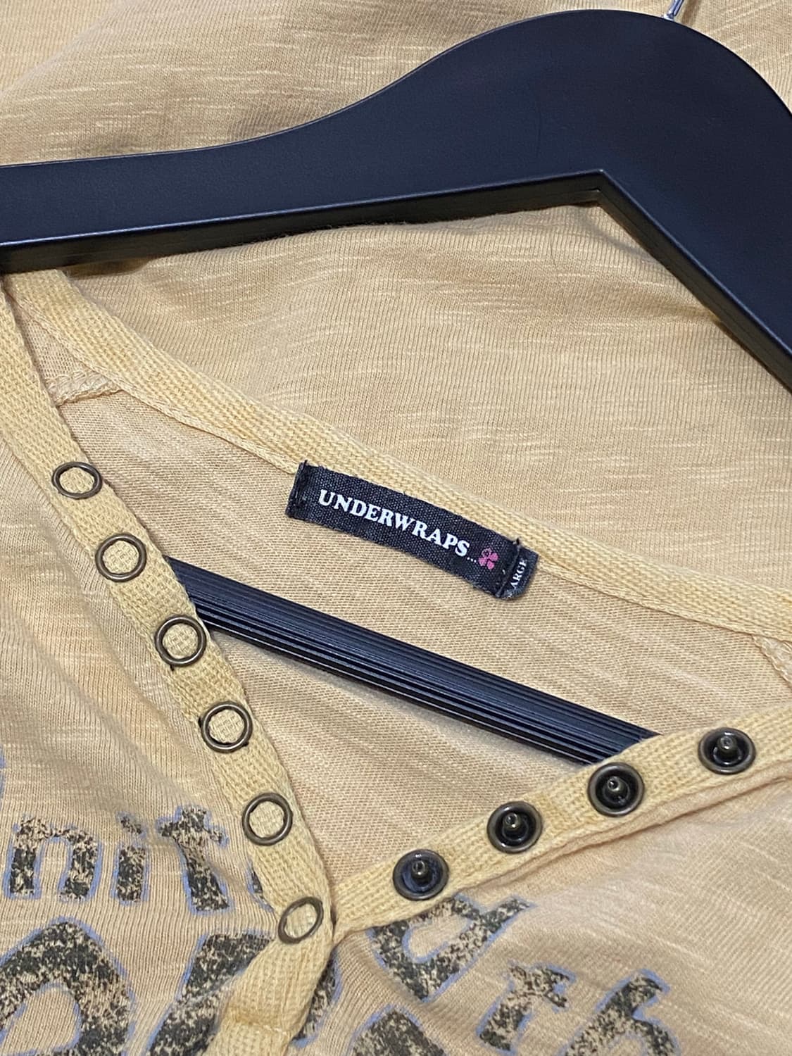 Underwraps 빈티지 레터링 브이넥 롱슬리브 상품이미지9