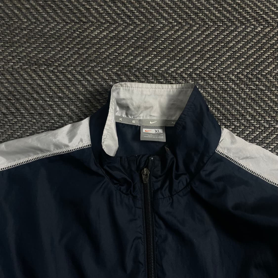 나이키 올드스쿨 빅로고 스티치 디테일 네이비 바람막이y 3947 상품이미지6