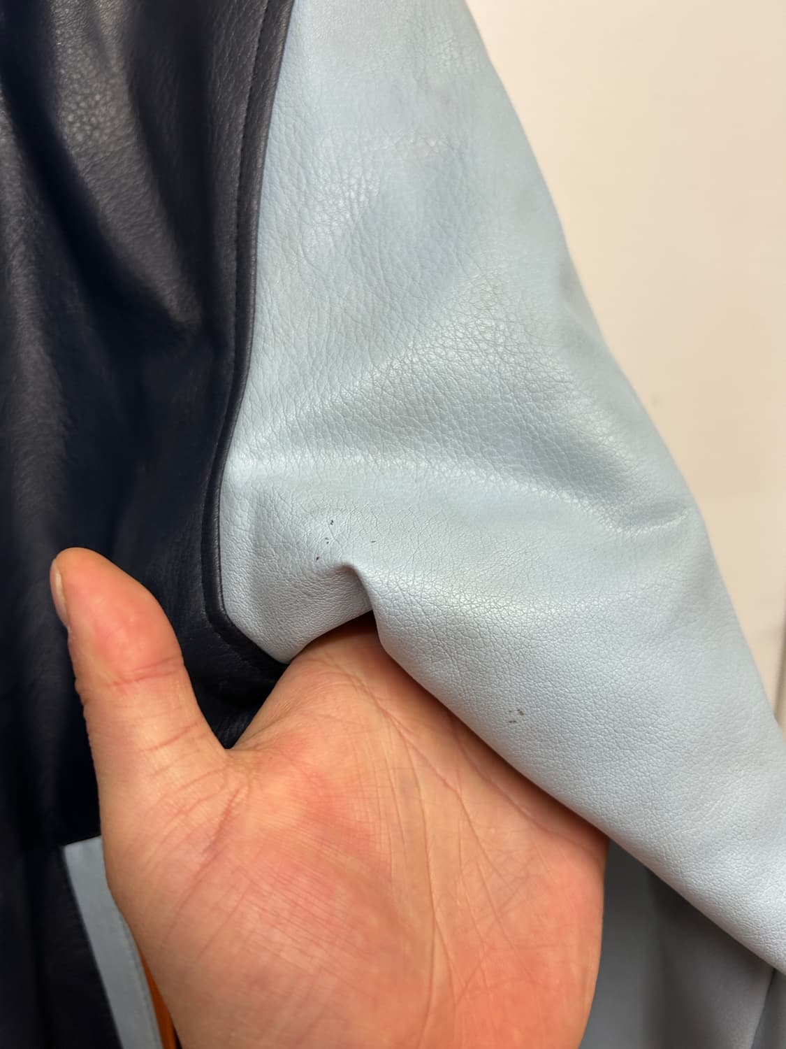 퍼스트다운 뉴욕양키스 PU 인조가죽 바시티자켓 상품이미지6