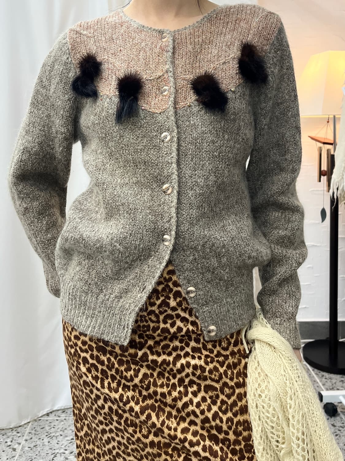 Fur accented cardigan 상품이미지5