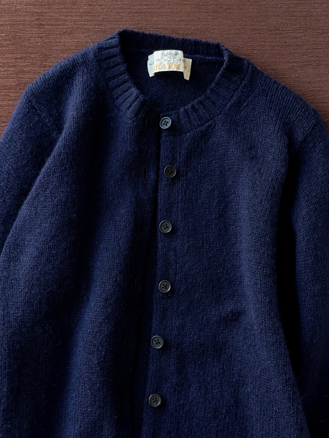 Brushed fabric design crew neck cardigan 상품이미지7