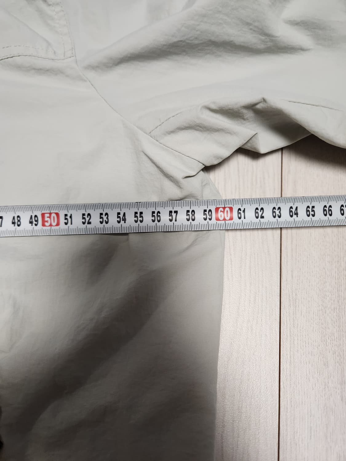 타미힐피거 바람막이 자켓 사이즈100(L)

시보리쪽 약간의 보폴 빼곤 상품이미지4