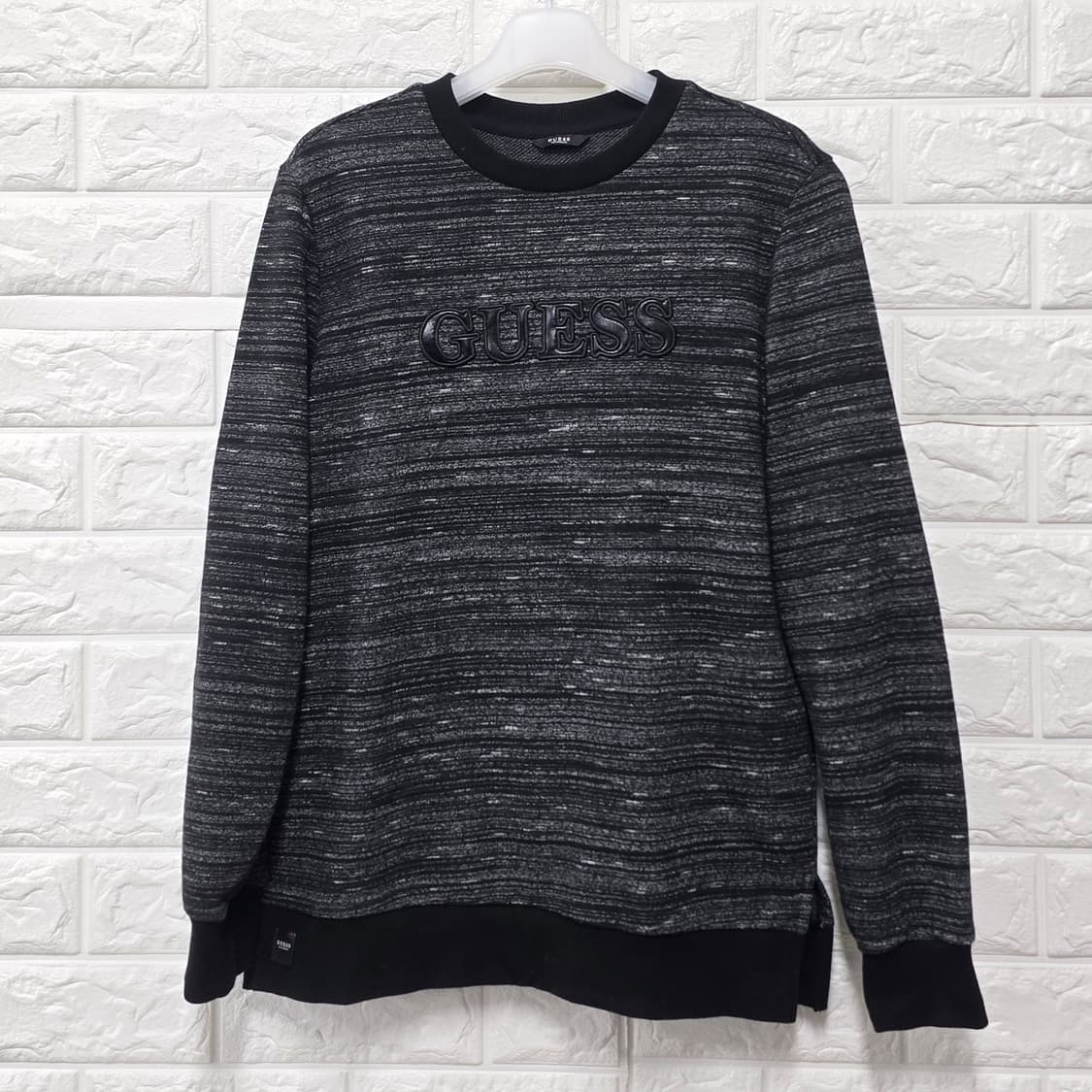 택포) 게스 Guess 블랙/화이트 맨투맨  M 상품이미지1
