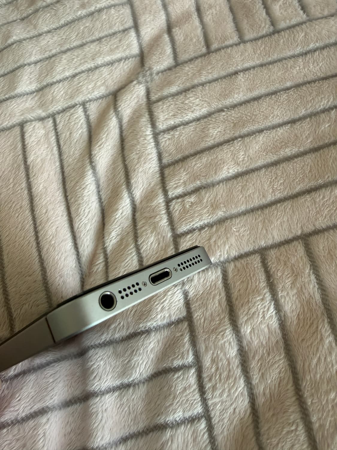 [s급] 아이폰 se1 스페이스 그레이 64GB 배터리 효율 100% 상품이미지6