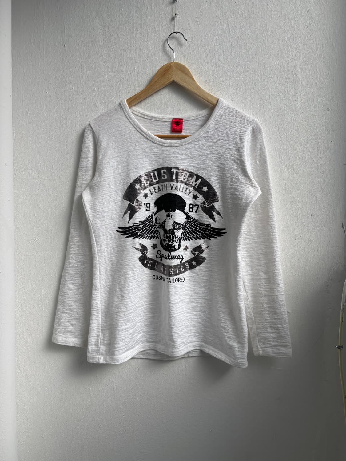 Vintage White Skull Graphic Long Sleeve 상품이미지1