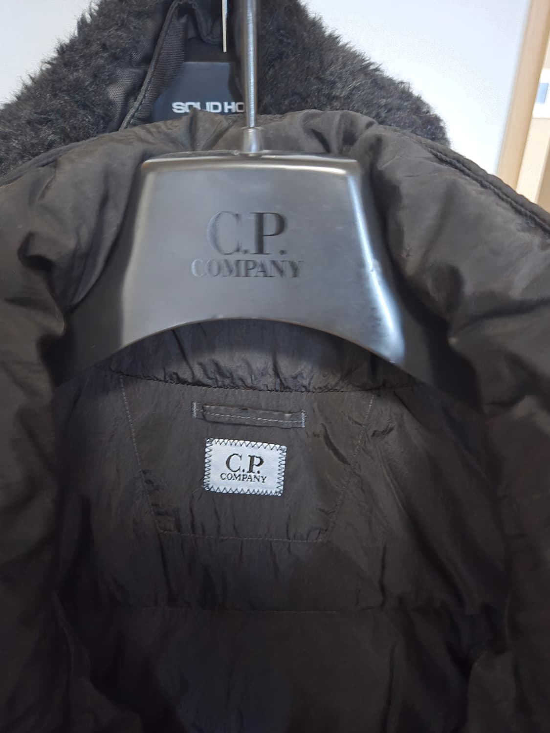 25fw cp company 크롬r 렌즈와펜 다운패딩 블랙 새상품급 상품이미지3